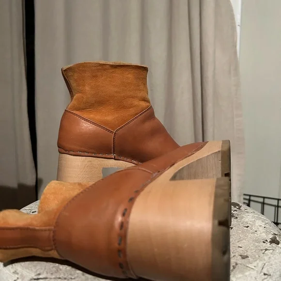Swedish Hasbeens Tan Ankle Boots - Picture 4 of 5